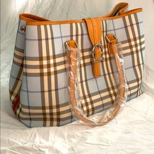 Burberry purse